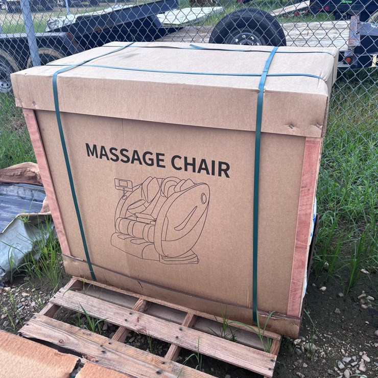 #8047 • MASSAGE CHAIR