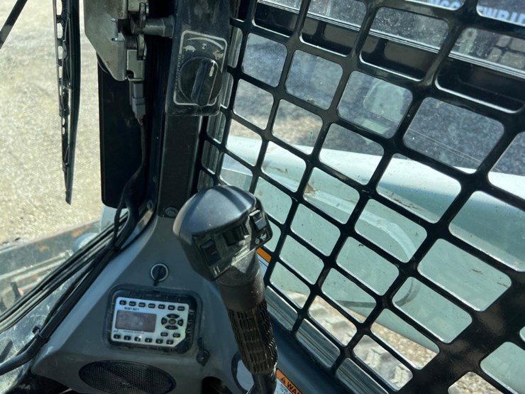 2023-bobcat-t770-image-20