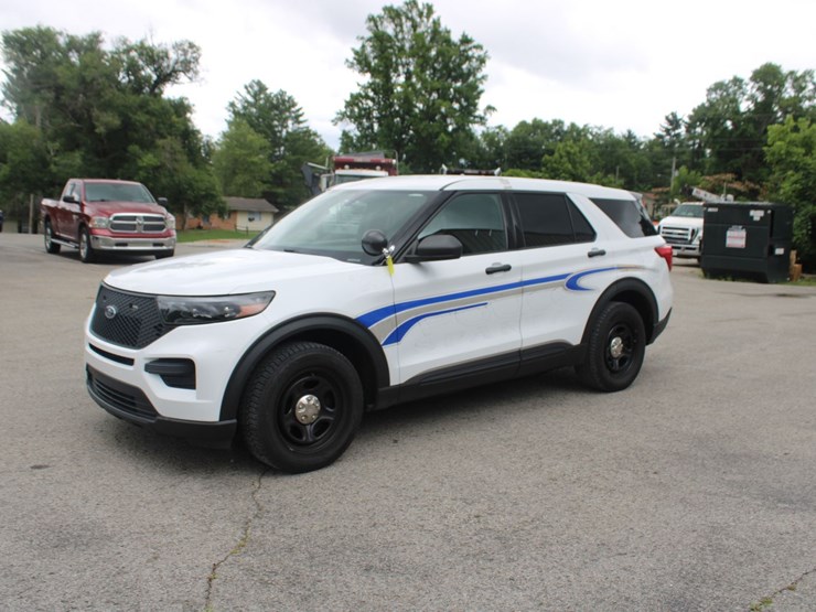 2020-ford-explorer-police-interceptor-image-2