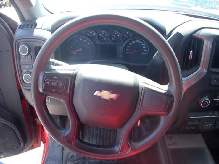 2022-chevrolet-silverado-2500-image-16