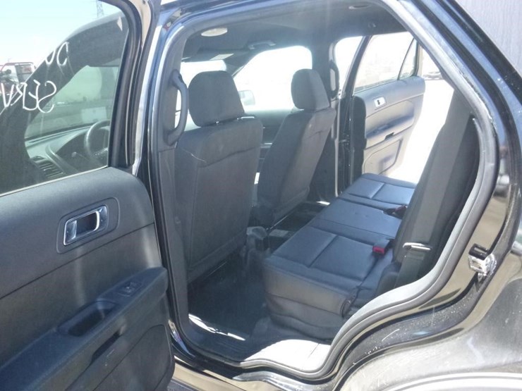 2017-ford-explorer-image-7