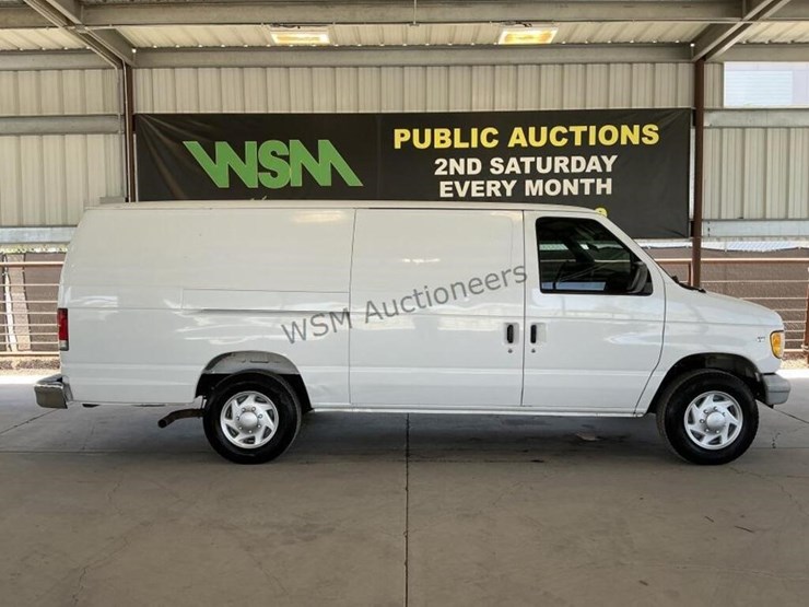 1999-ford-cargo-image-1