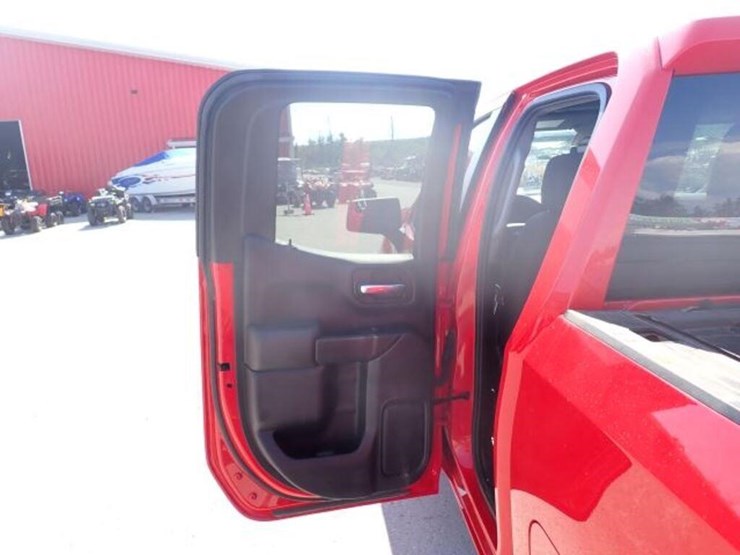 2023-chevrolet-silverado-1500-image-25