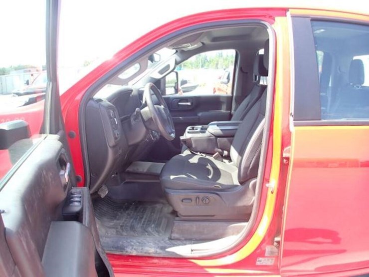 2022-chevrolet-silverado-2500-image-14