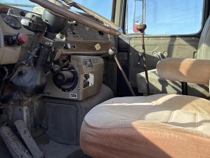1976-mack-dm600-image-25