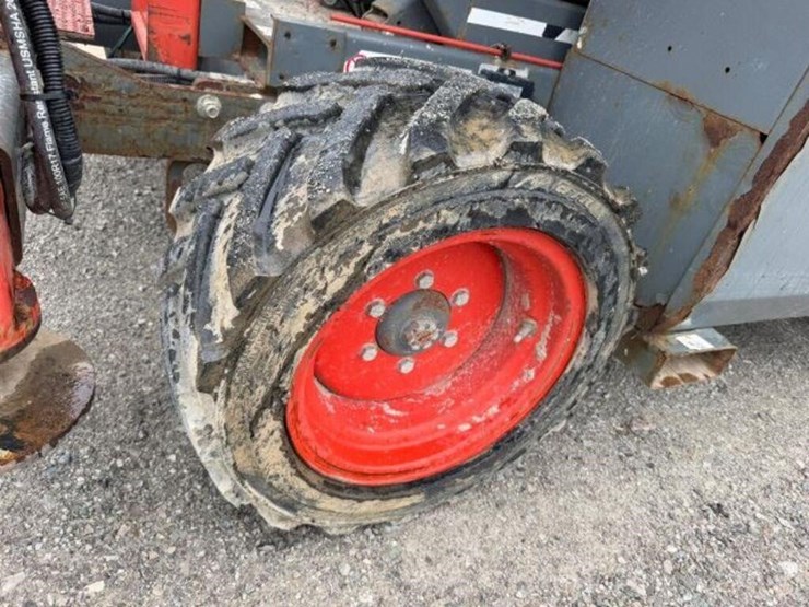 2017-skyjack-sj6832-4x4-scissor-lift-37011111-image-25