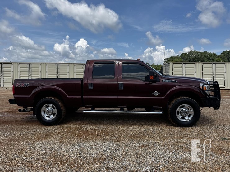 2015-ford-f250-sd-xlt-image-5