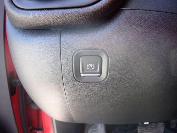 2023-chevrolet-silverado-2500-image-18