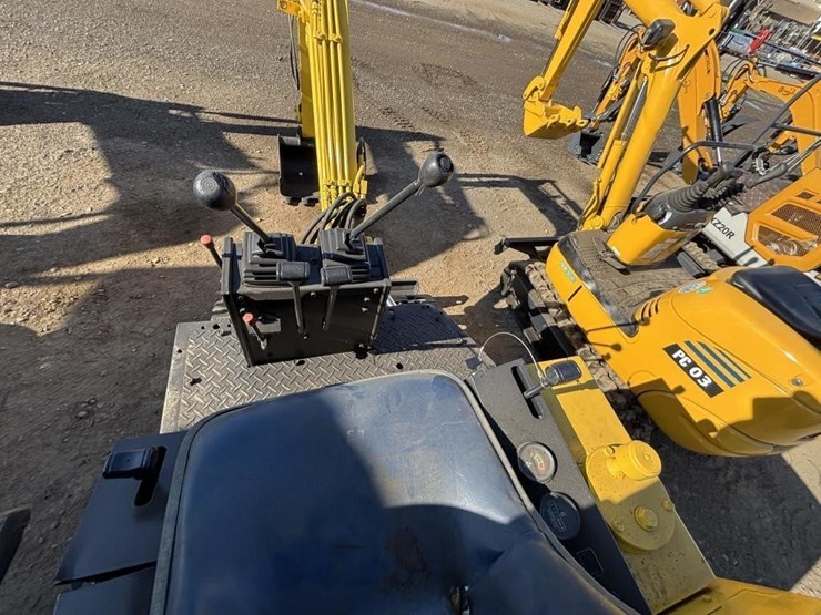yanmar-hydraulic-excavator-image-23