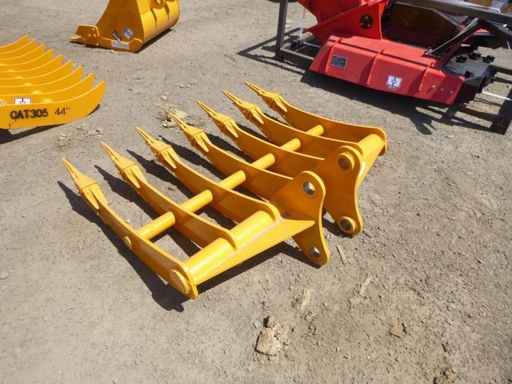 caterpillar-305-image-4