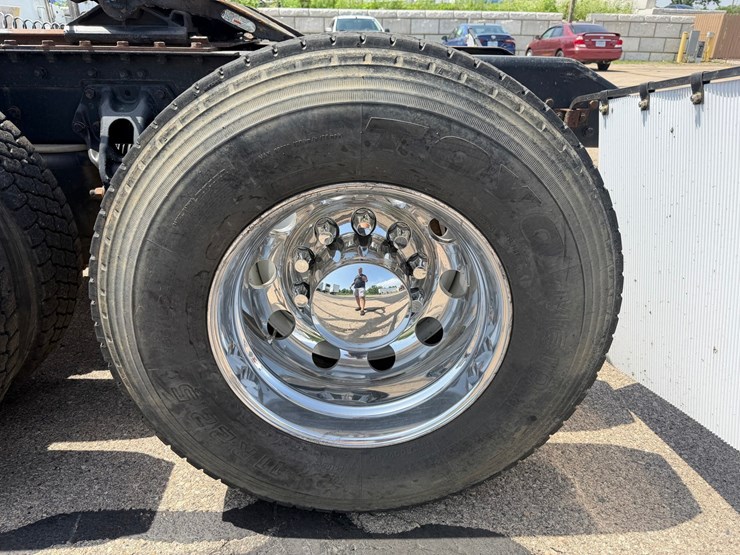 2018-kenworth-t880-image-71