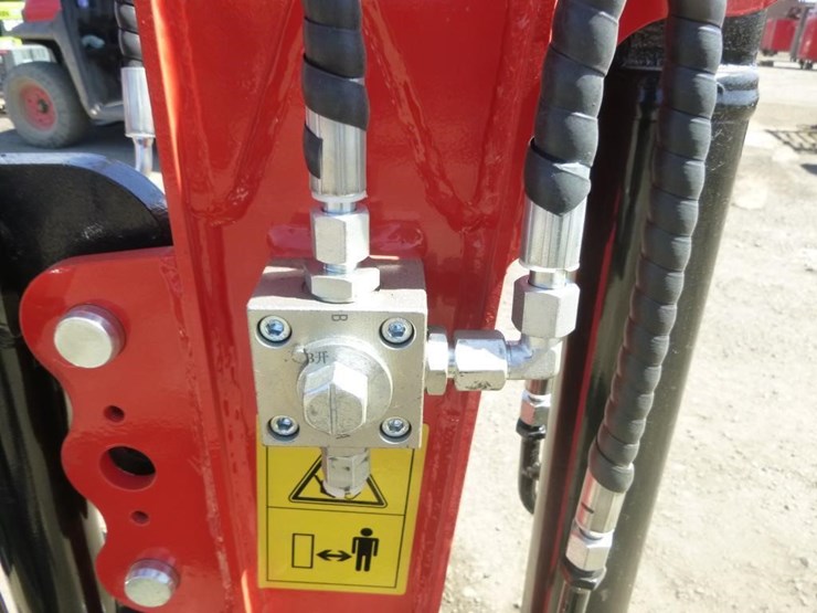 2026-tpm-18hh-hydraulic-excavator-image-13
