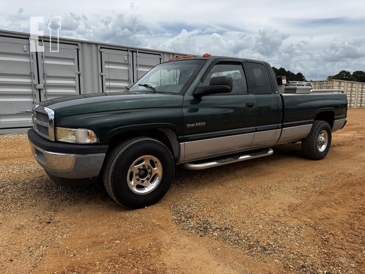 2001-dodge-ram-2500-image-1