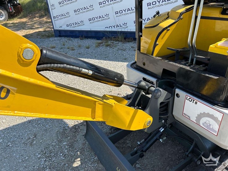 yanmar-enging-excavator-image-19