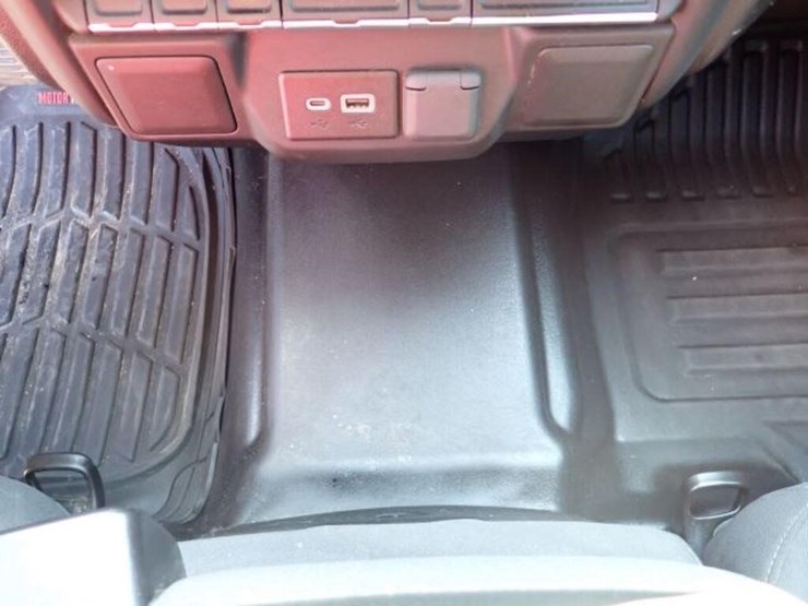 2023-chevrolet-silverado-1500-image-21