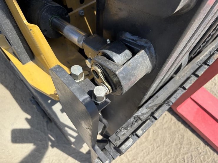 2015-caterpillar-2c6500-image-13