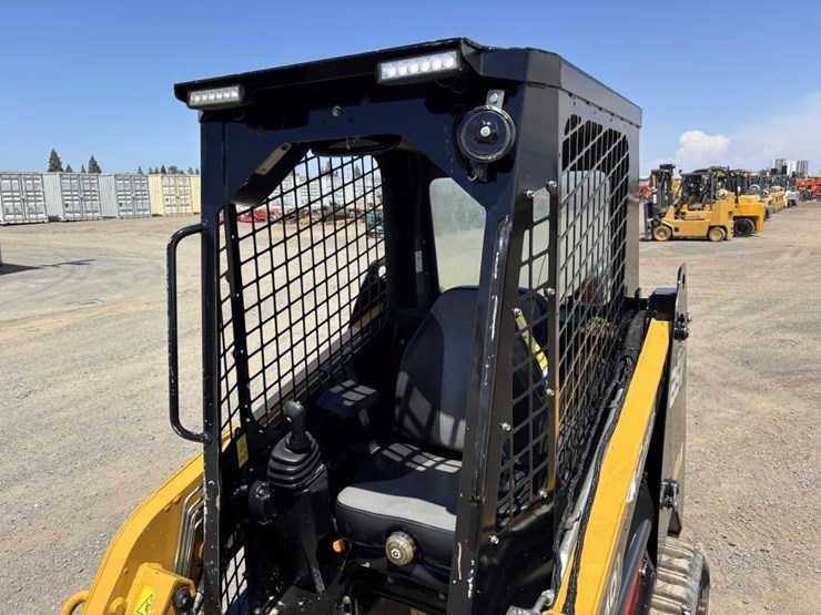 2022-asv-rt40-skid-steer-track-loader-image-18