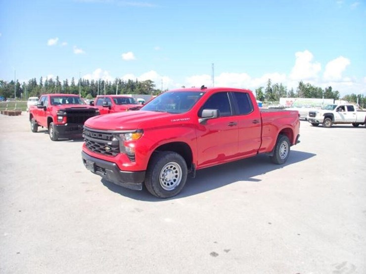 2024-chevrolet-silverado-1500-image-1