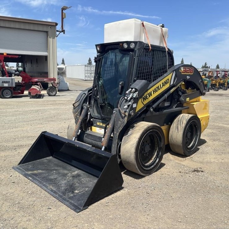 2021 NEW HOLLAND L328