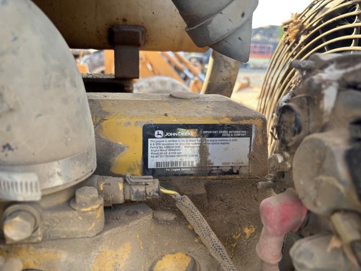 2001-deere-310g-image-23