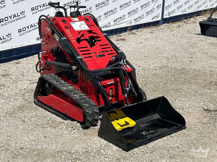 mini-skid-steer-loader-image-4