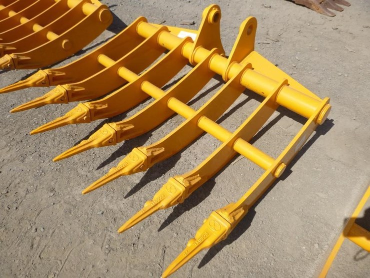 caterpillar-305-image-6