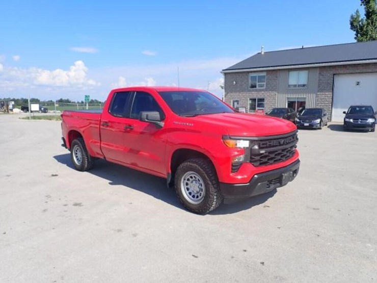 2023-chevrolet-silverado-1500-image-3
