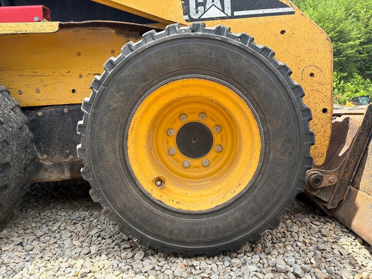 caterpillar-242b-image-68