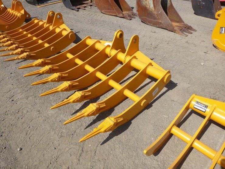 caterpillar-305-image-1