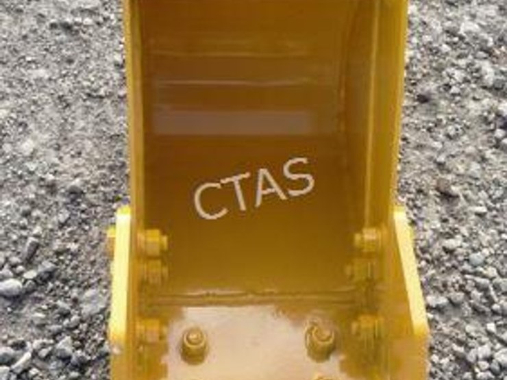 #176-•-cat-301-mini-excavator-8"-narrow-bucket-attachment-image-1