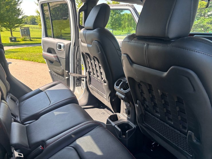 #2170-•-2023-jeep-gladiator-pickup-image-43