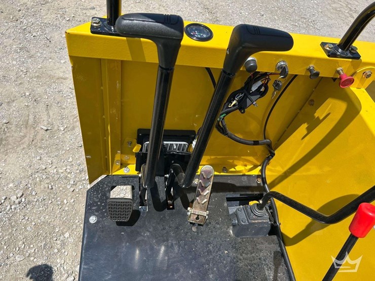 crawler-dumper-with-seat-image-9