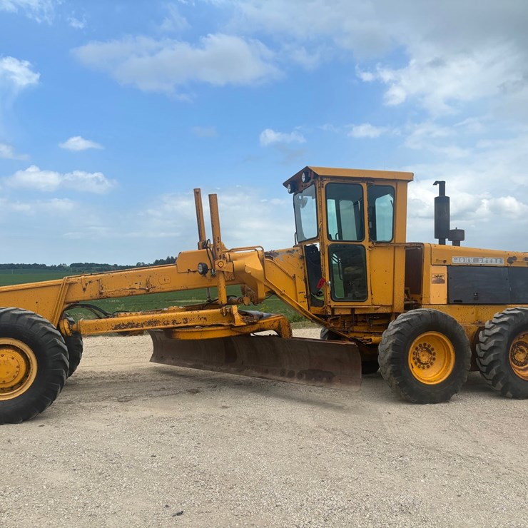 DEERE 772A