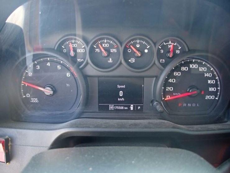 2022-chevrolet-silverado-2500-image-11