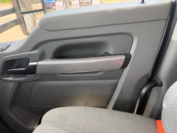 2018-kenworth-t880-image-39