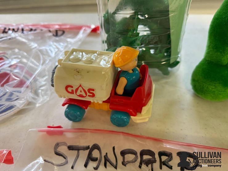 standard-memorabilia-image-12