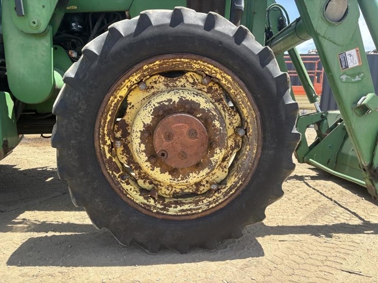 john-deere-5220-image-29