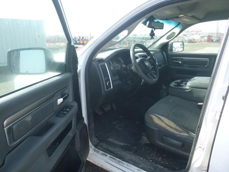 2016-dodge-1500-image-5