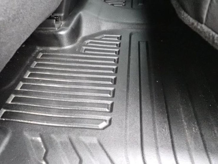 2022-chevrolet-silverado-1500-image-36