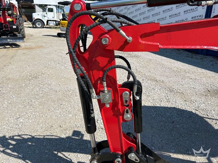yanmar-enging-excavator-image-17
