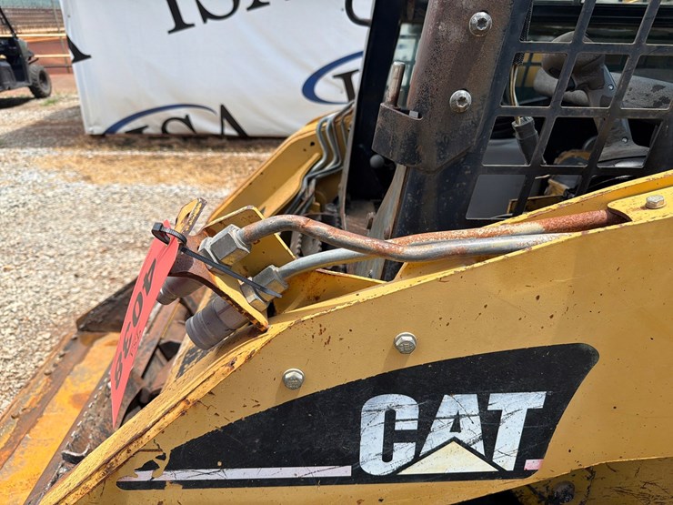 caterpillar-242b-image-19