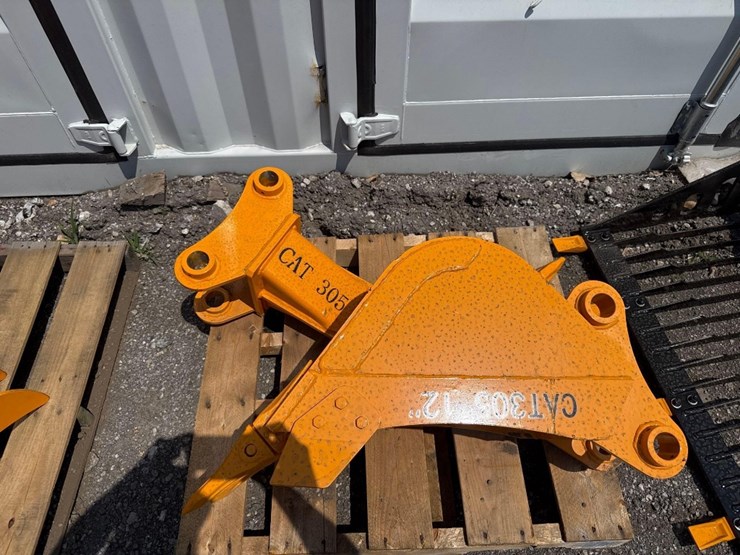 caterpillar-305-image-5