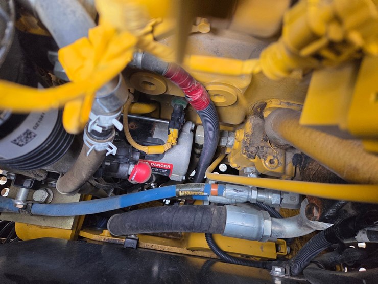2019-deere-160g-lc-image-42