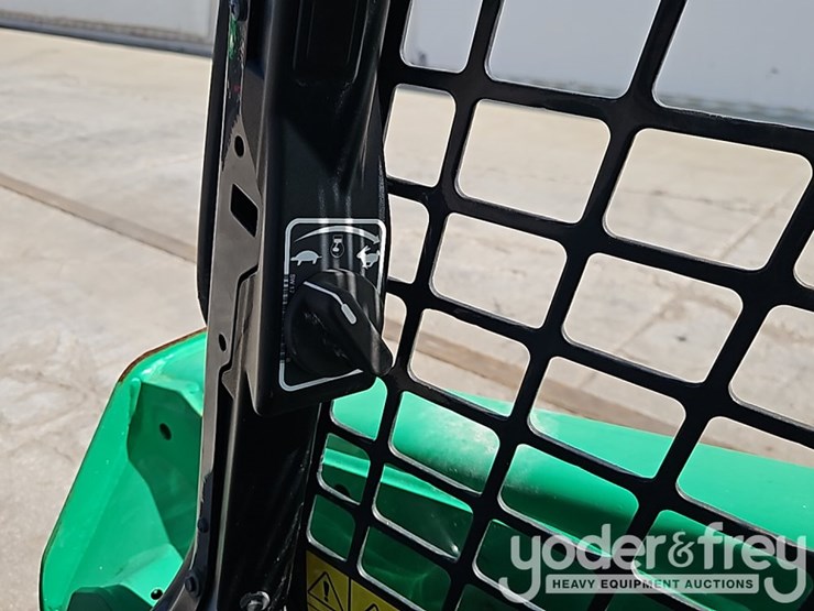 2023-bobcat-t550-image-28