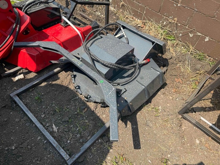 new-giyi-mini-skid-steer-disc-mulcher-mdm50-image-3