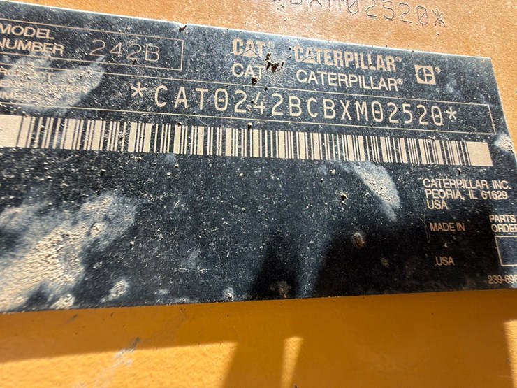 caterpillar-242b-image-70