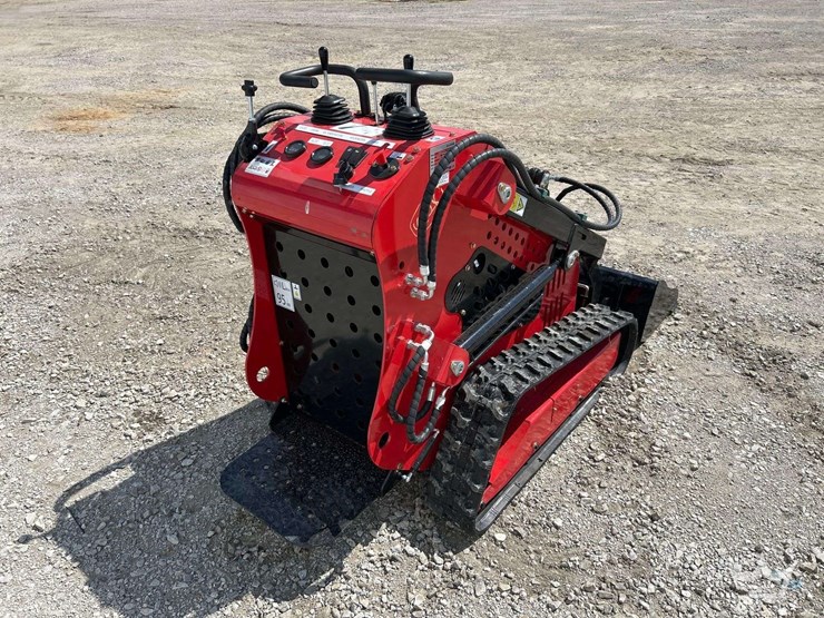 mini-skid-steer-loader-image-3