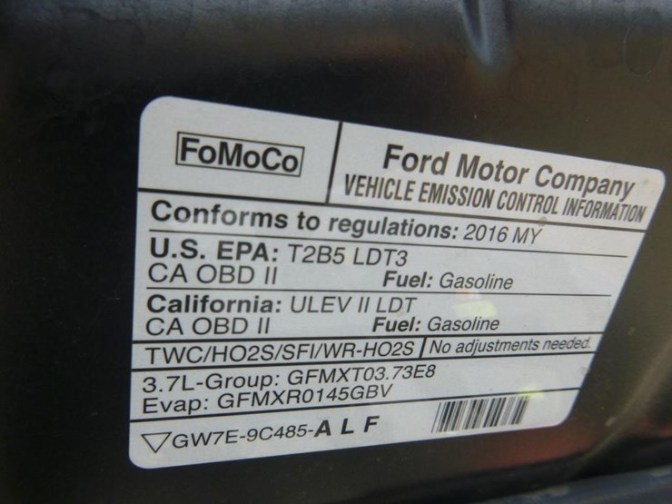 2016-ford-explorer-image-12