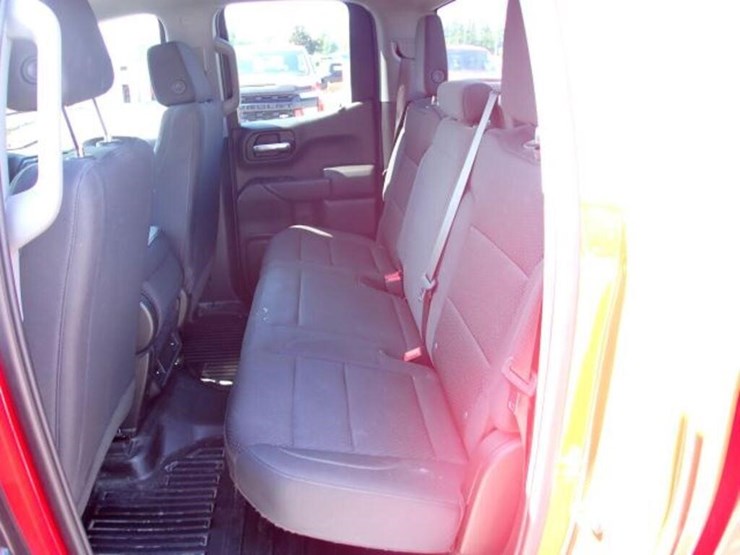 2024-chevrolet-silverado-1500-image-27