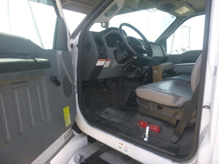 2015-ford-f750-image-16